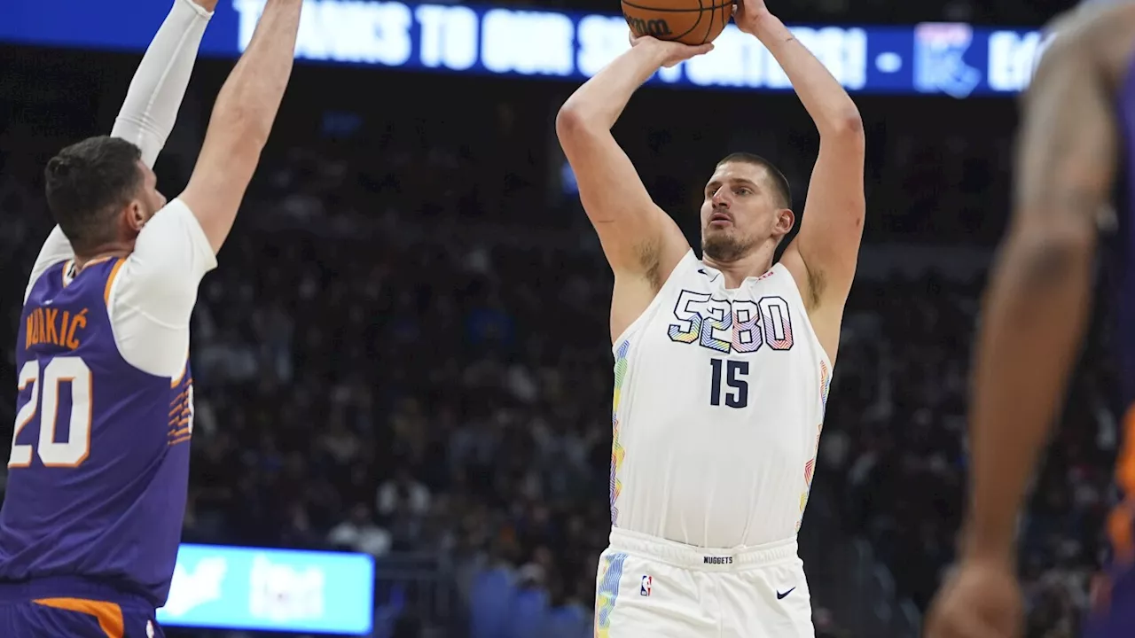 Jokic scores 32 points and the Nuggets rout the Suns 117-90