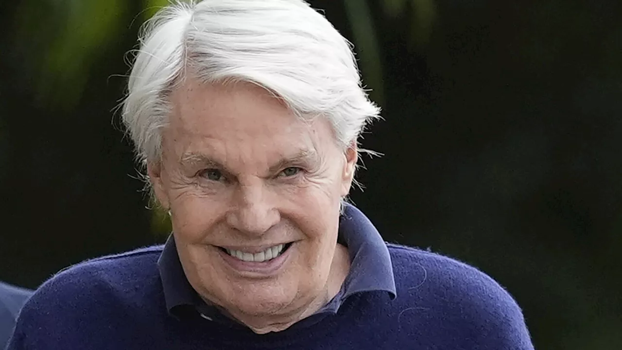 Lawyers for ex-Abercrombie CEO say dementia may leave him incompetent to face sex charges