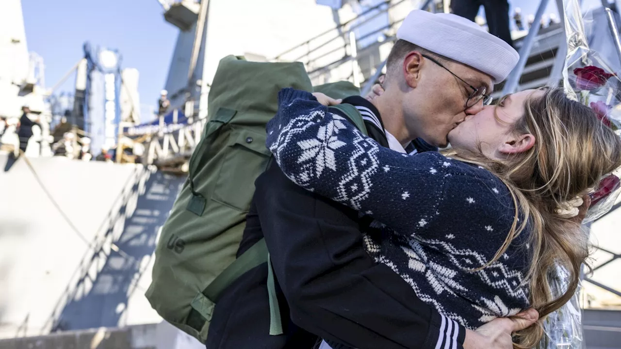 USS Cole Sailors Return Home to Tears and Cheers