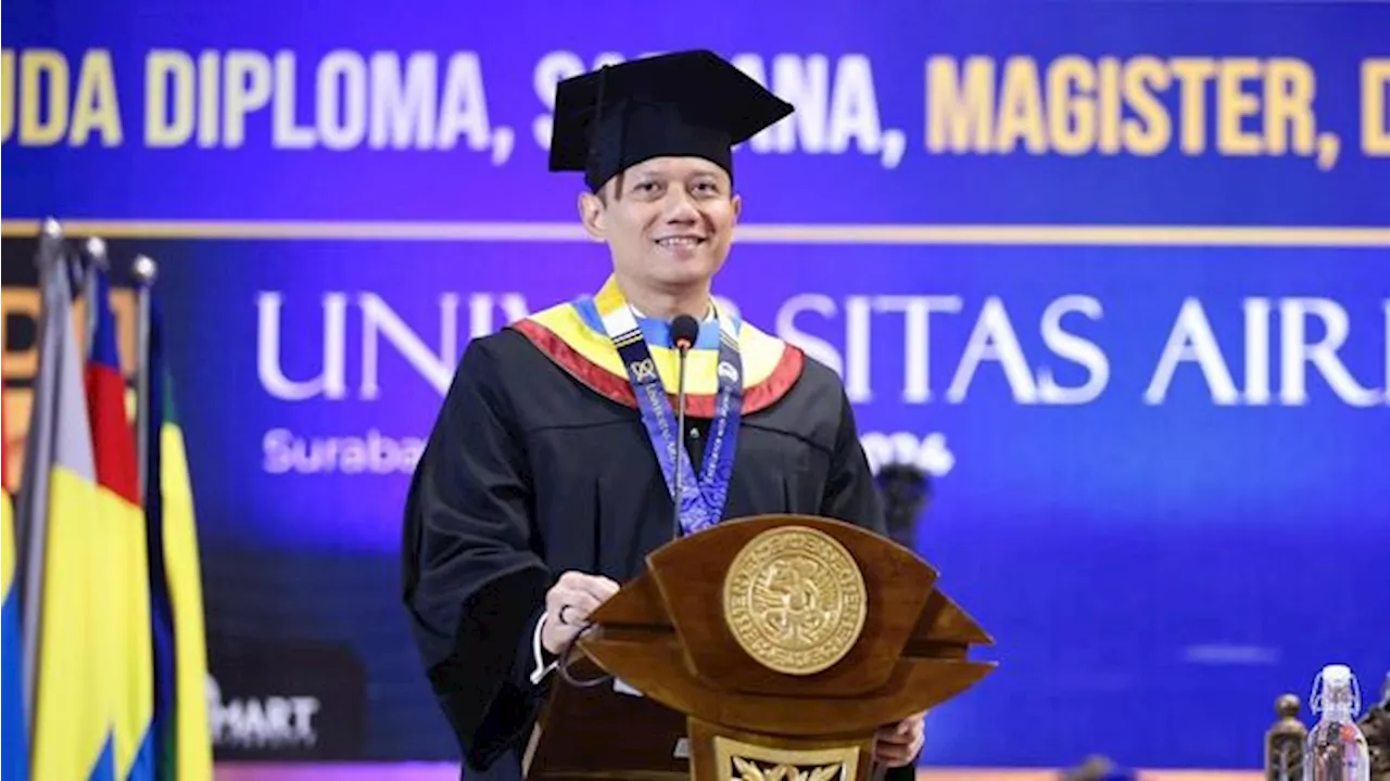 Momen AHY Raih Wisudawan Terbaik Program Doktor Unair, Raih IPK 3.94