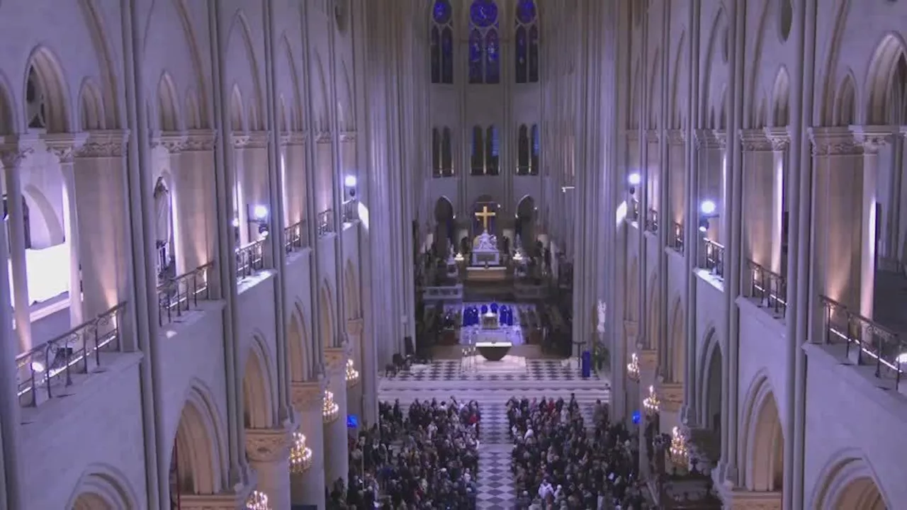 Catedral de Notre-Dame recebe primeira missa de Natal após reabertura