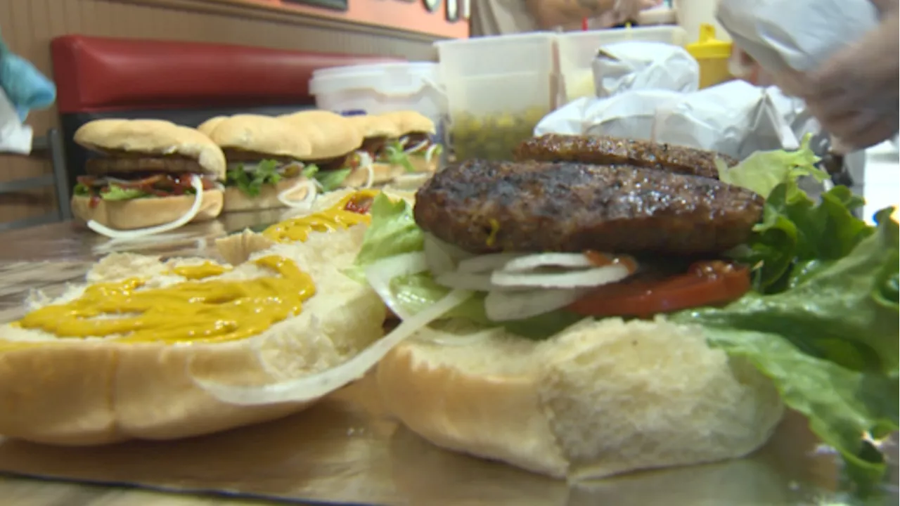 Calgary burger joint feeds hundreds including those in need