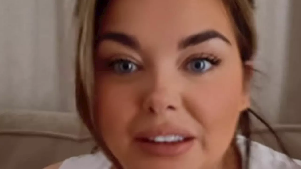 Scarlett Moffatt's Hilarious Christmas Click & Collect Substitutions