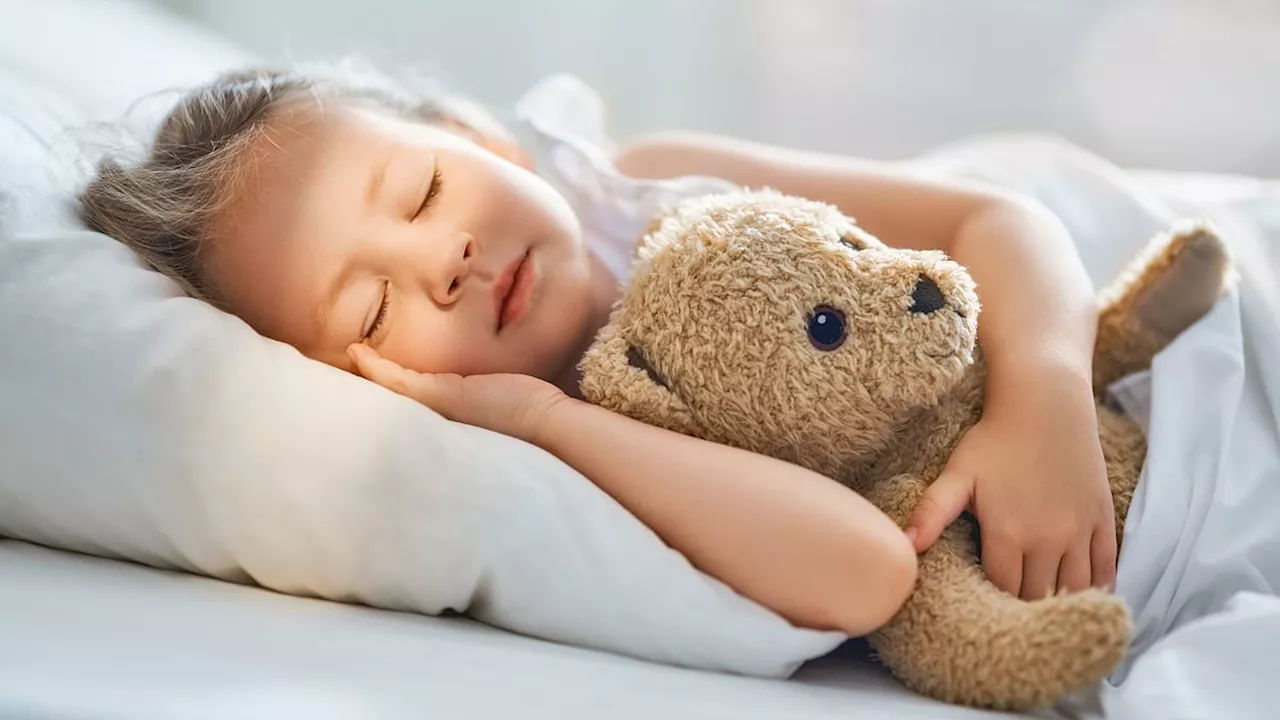 Sleep Expert Shares Tips for Helping Kids Sleep on Christmas Eve