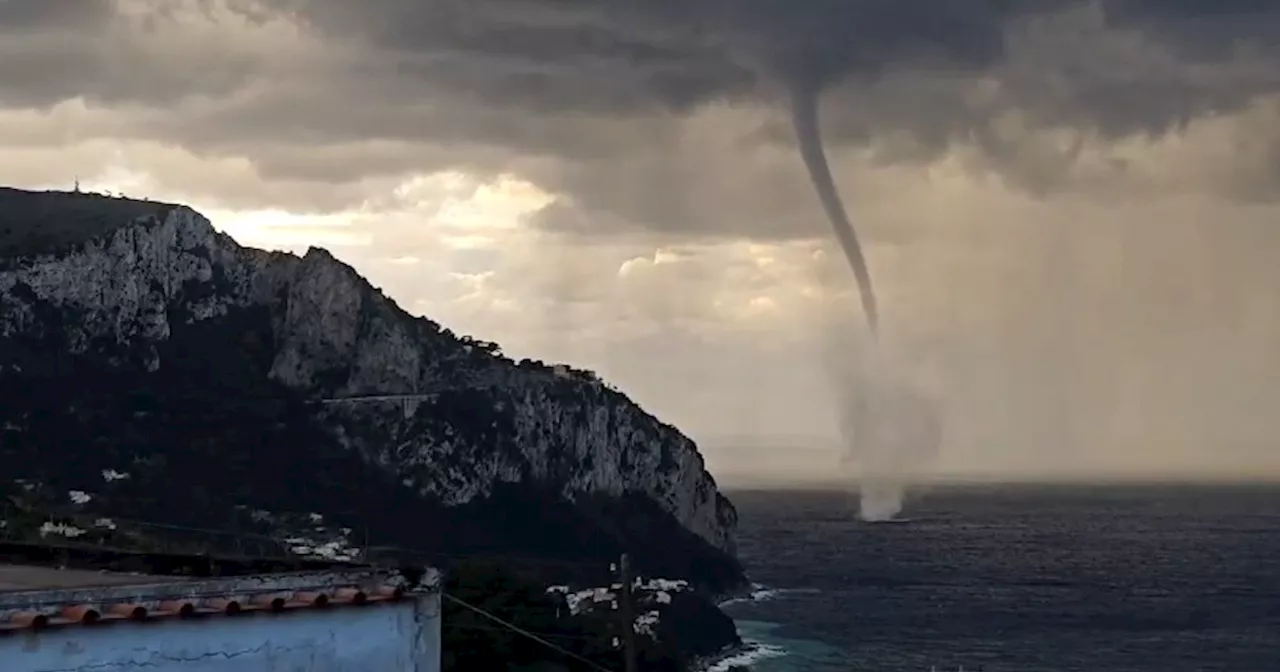 Maltempo in Campania: Tromba marina e isole isolate