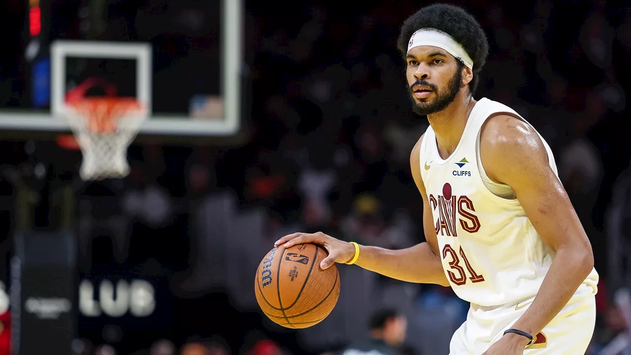 Jarrett Allen's Half-Court Trick Shot Excites Cavs Fans Before Utah Jazz Game