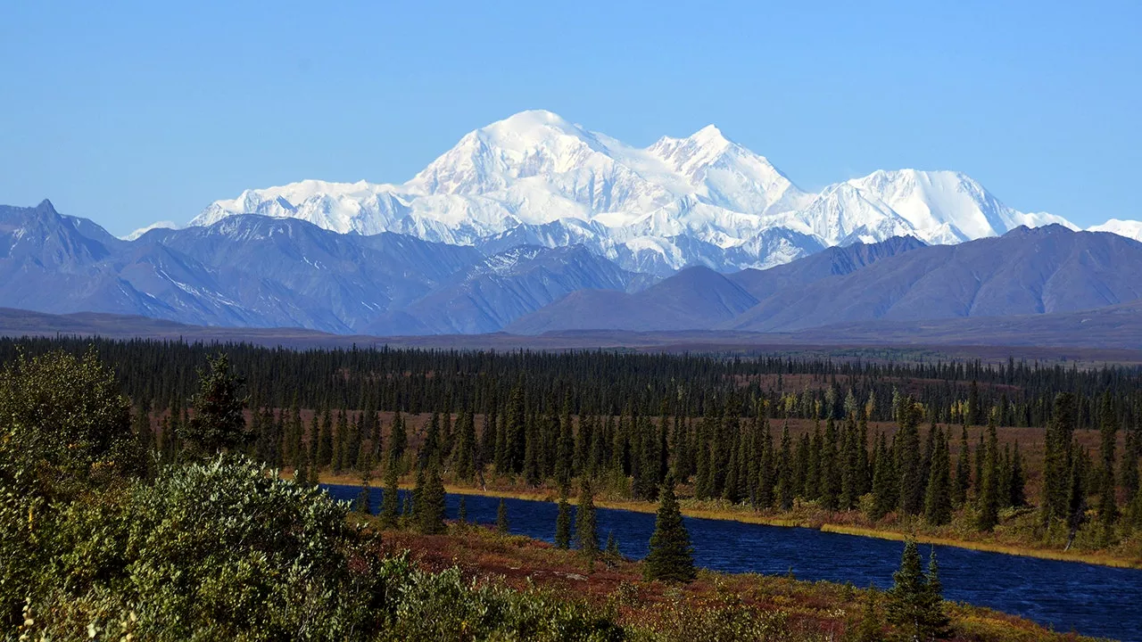 Trump Promises to Restore 'Mount McKinley' Name to Alaska's Highest Peak