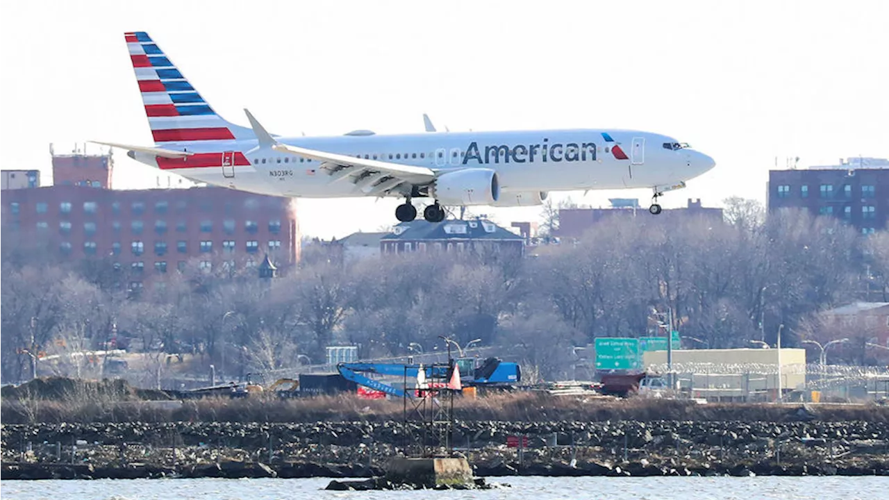 American Airlines отменяет все внутренние рейсы из-за технического сбоя