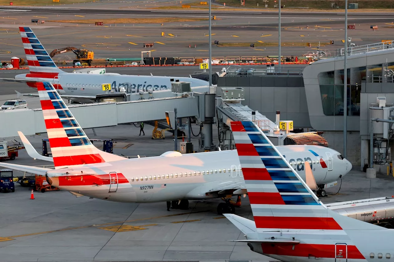 American Airlines grounds all U.S. flights on busy Christmas Eve