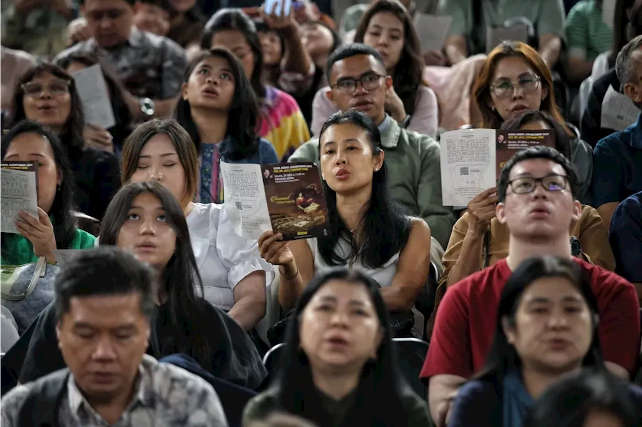 Misa Natal di Katedral, Umat Diminta Tak Kehilangan Sukacita di Tengah Situasi yang Tidak Ideal