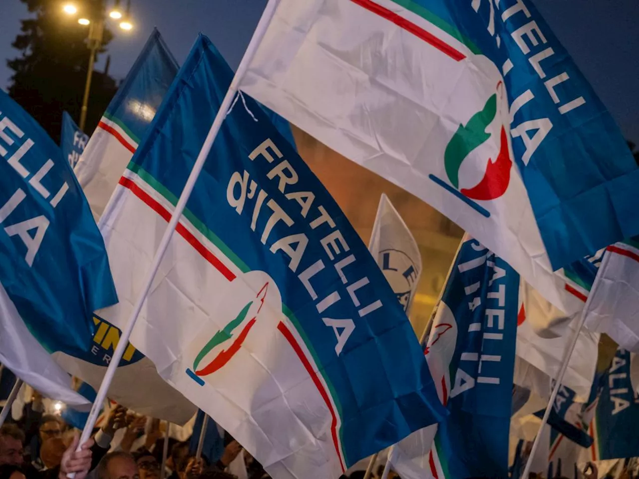 Fratelli d'Italia: Tra Storie Internazionali e Struttura Politica