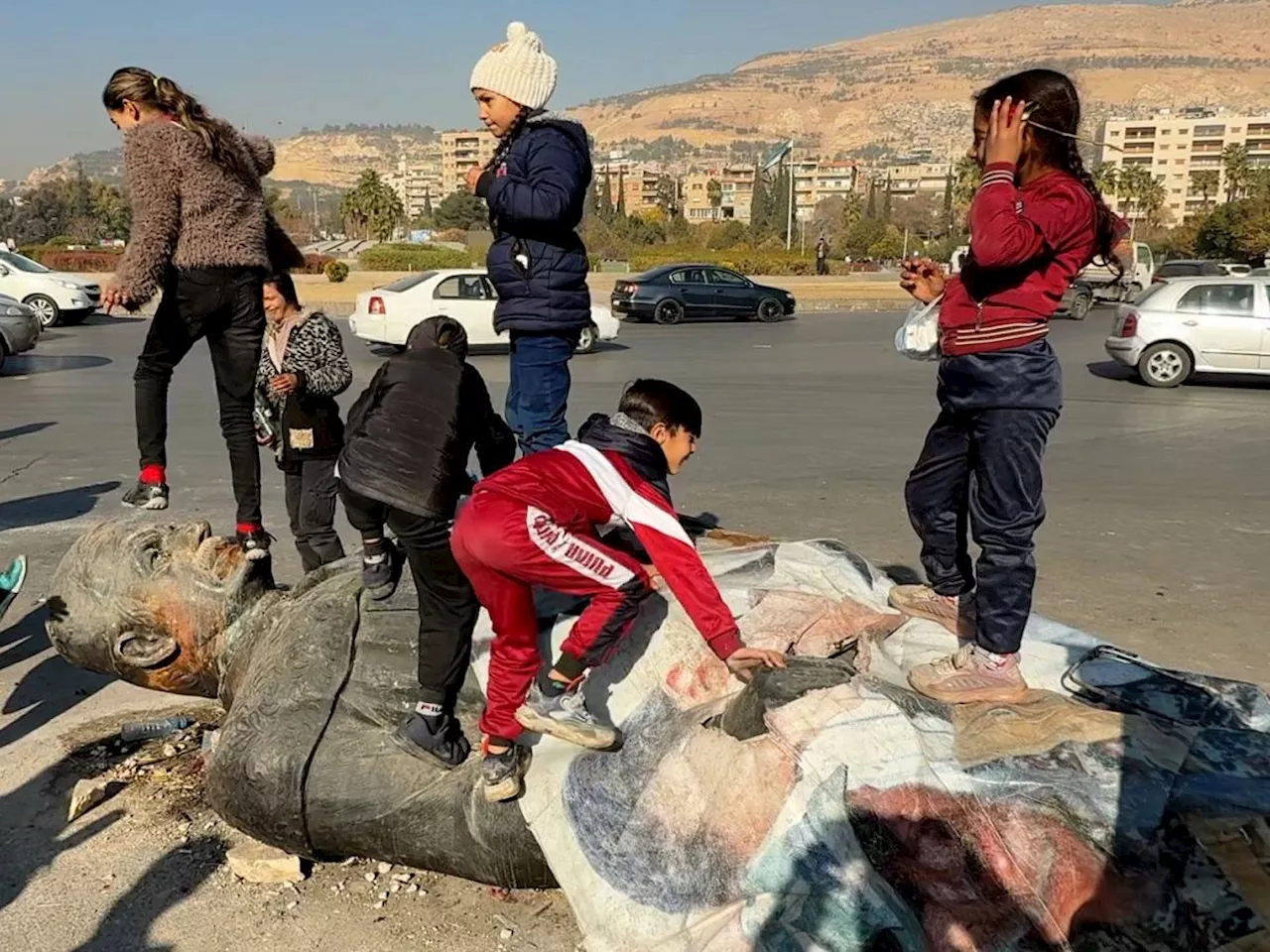 Il vescovo di Homs: 'Speriamo in una Siria libera e non accettiamo uno Stato islamico'