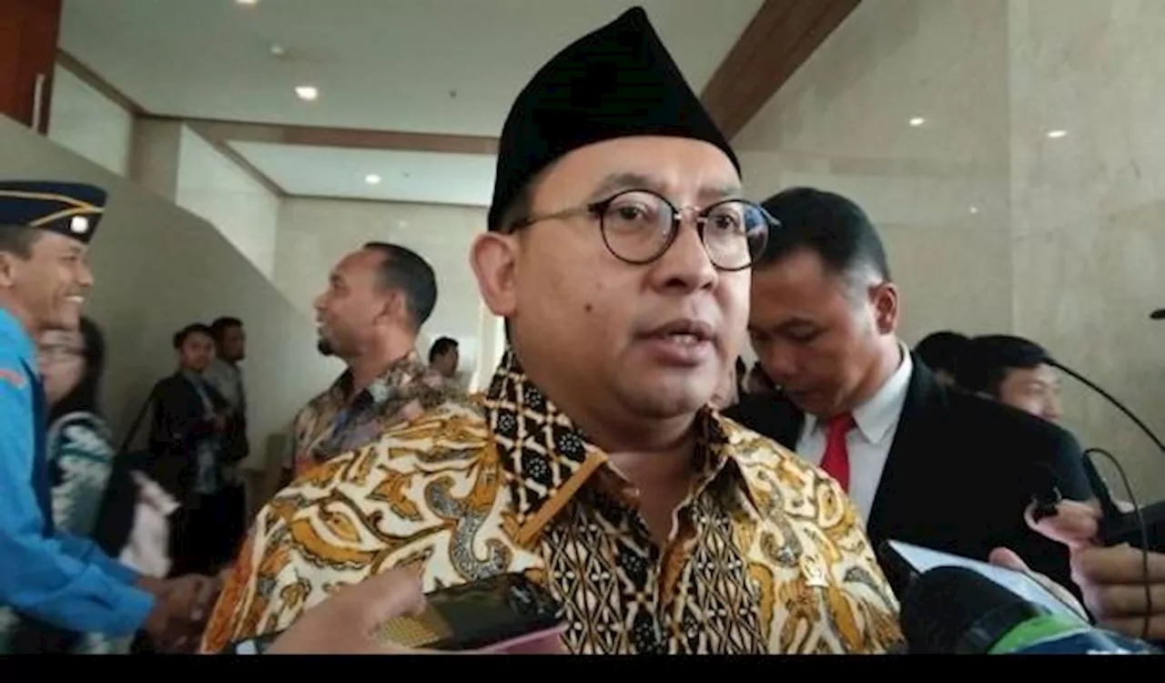 Yos Suprapto Turunkan Lukisan dari Galeri Nasional