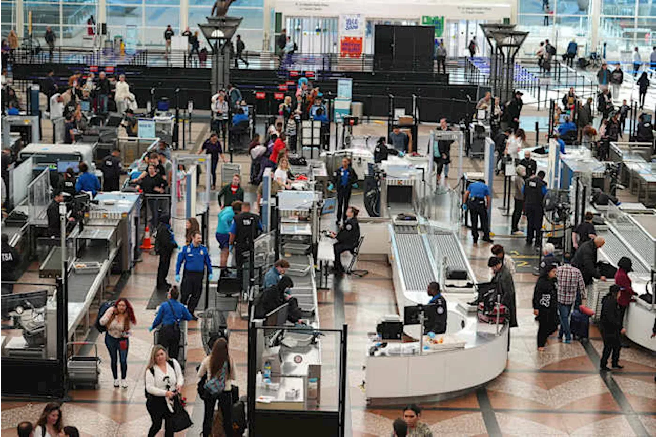 Christmas Eve Storms Ground Flights at Houston's IAH Airport