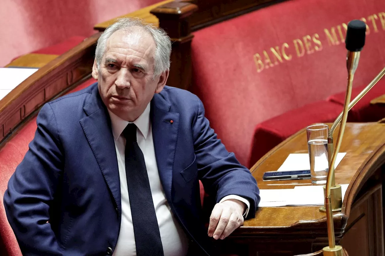 Les ministres du gouvernement Bayrou prennent leurs fonctions