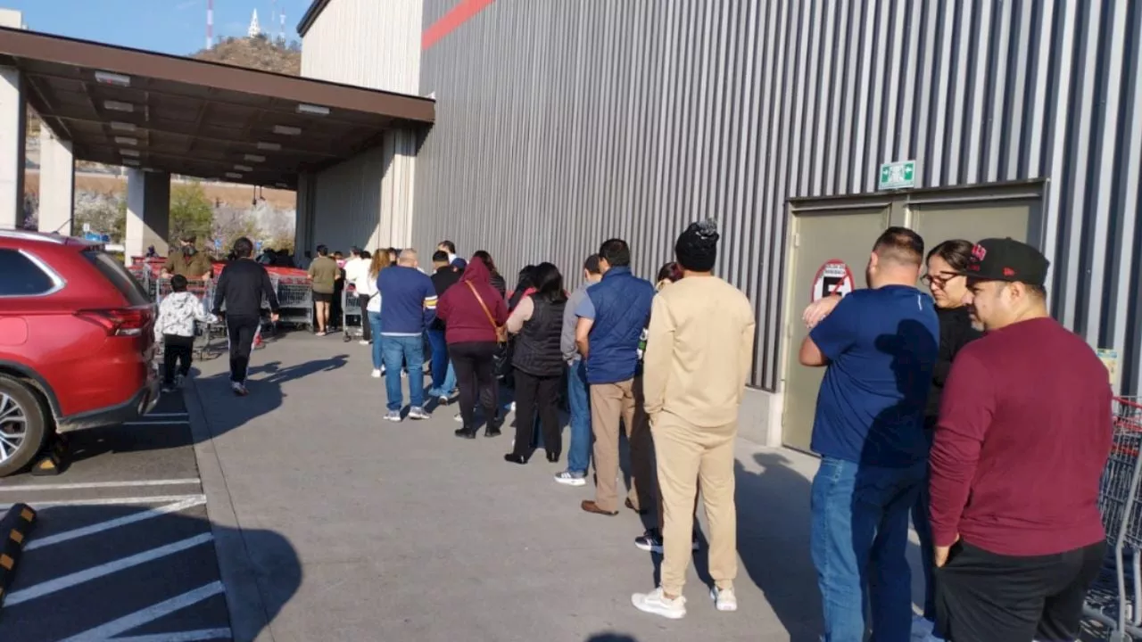 Compras de último minuto para Navidad desatan caos en Costco León