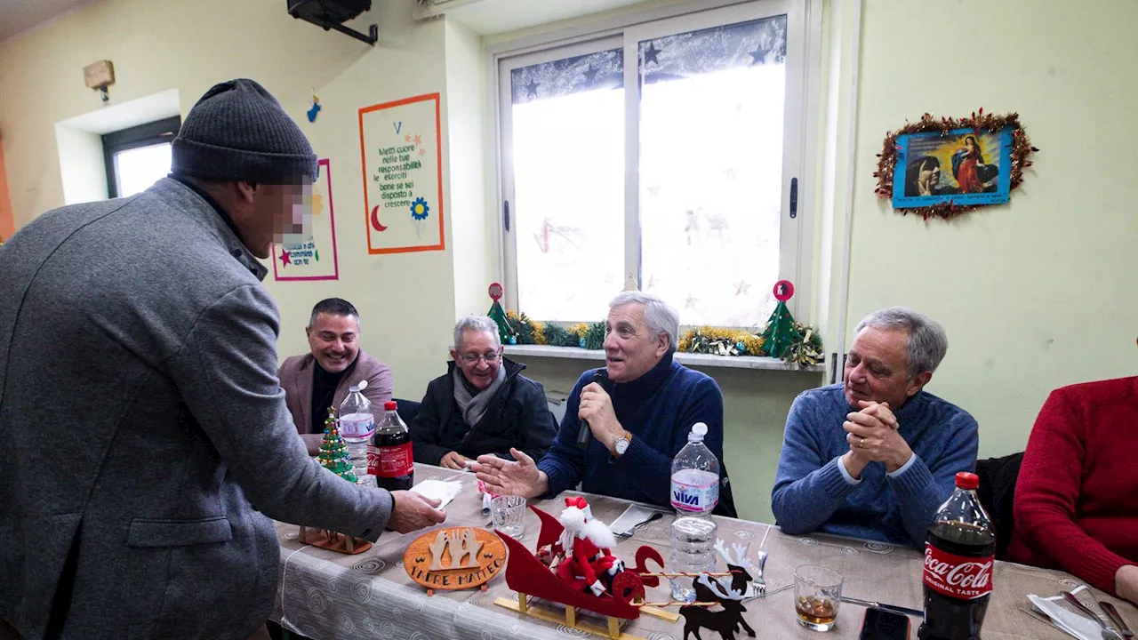 Tajani trascorre la vigilia di Natale con i ragazzi della 'Comunità in dialogo'