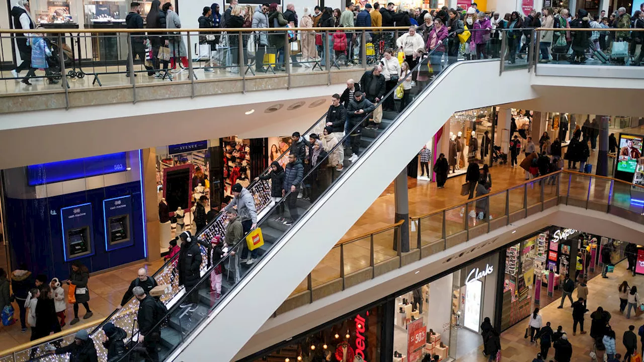 Peak Christmas high street footfall down 5.3%