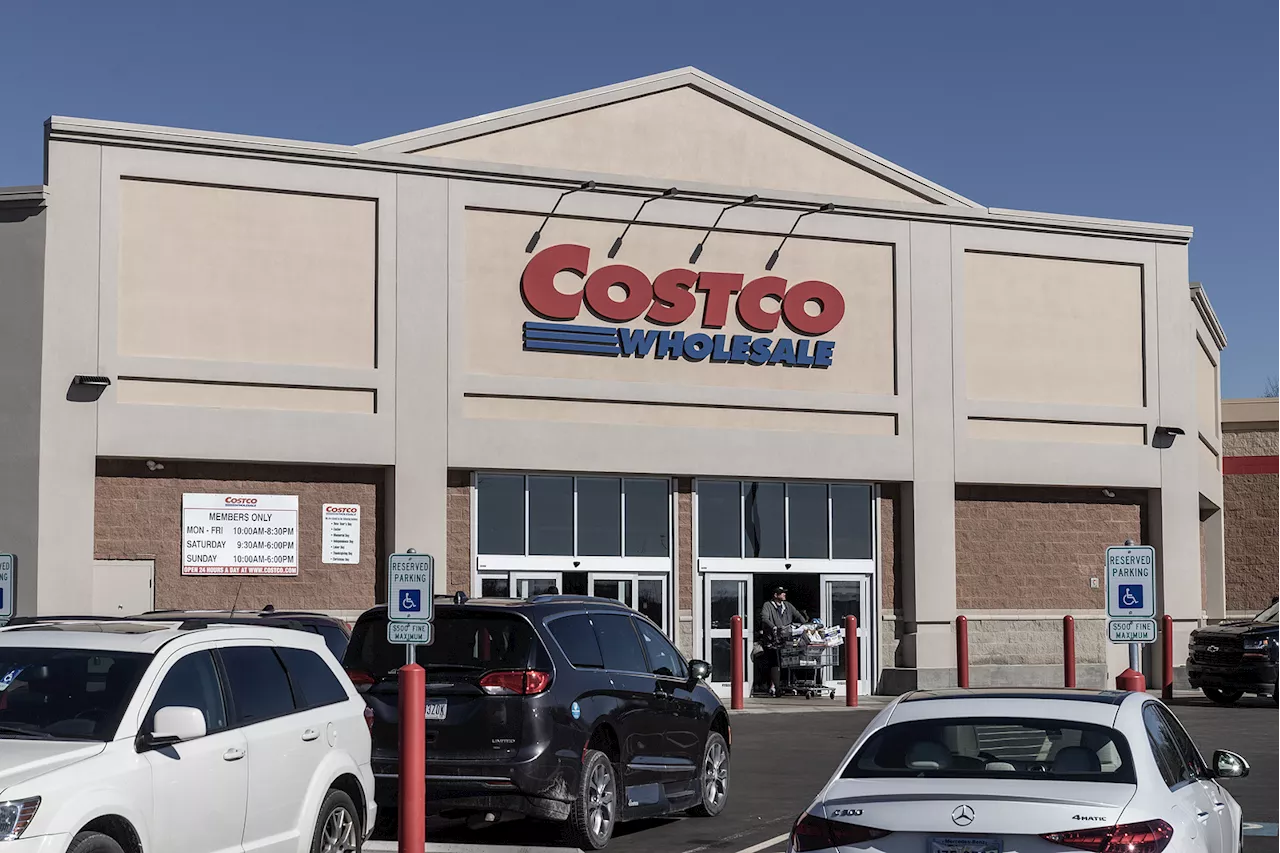 Acontecimientos en Costco: Pelea por una Bolsa de Pan y las Reacciones en Redes