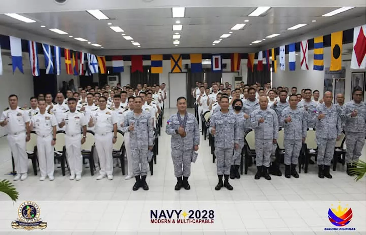 Philippine Fleet Graduates New Surface Warfare Commanders and Officers