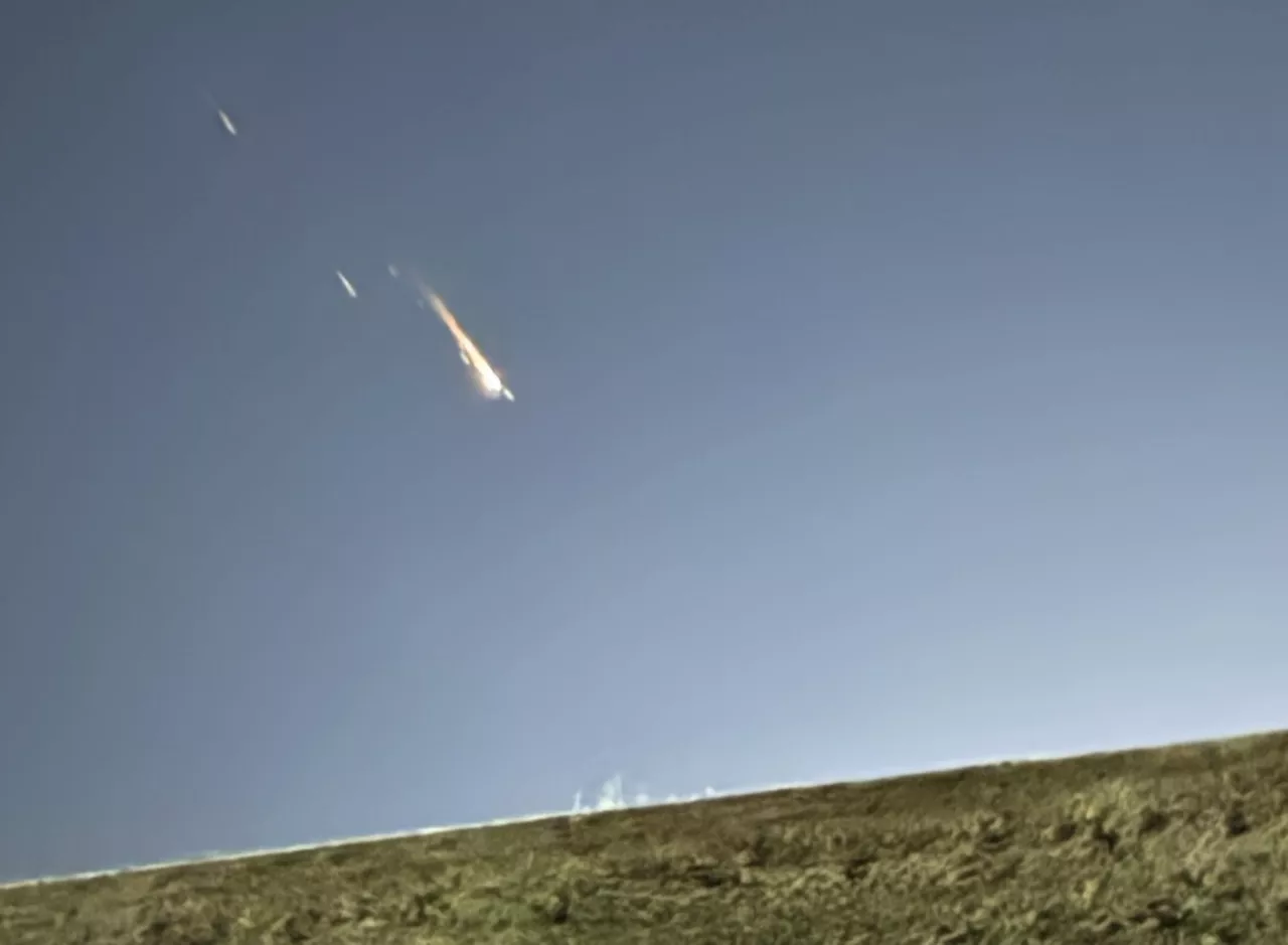 Chinese Satellite Blazes Across US Sky, Mistaken for Meteor Shower