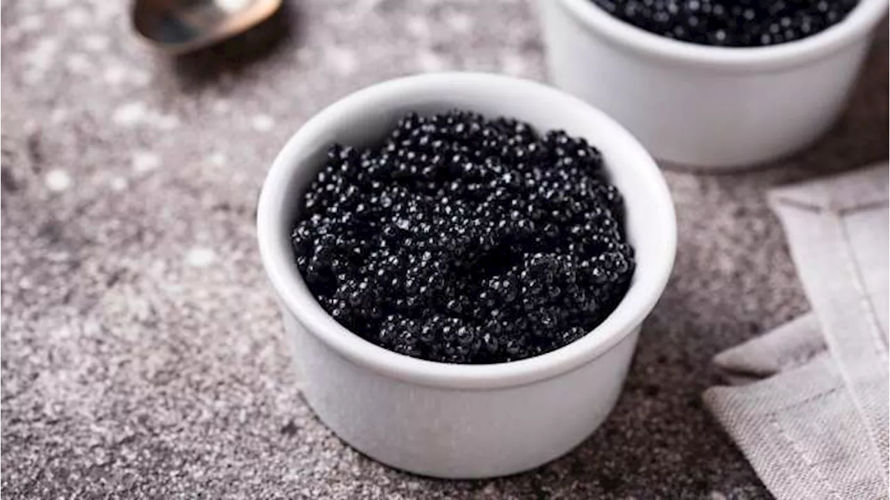 Simbolo di Lusso e Raffinatezza: Il Caviale nelle Festività