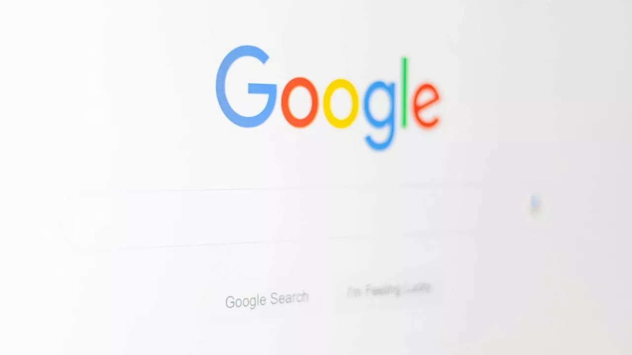 Google's Default Search Engine Status in Safari May Face 10-Year Ban