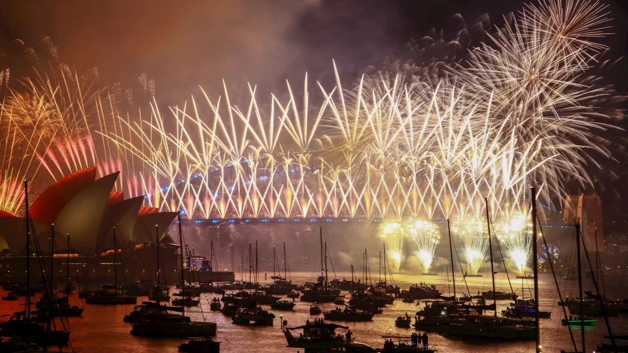 Sydney Fireworks Saved as Rail Unions Back Down
