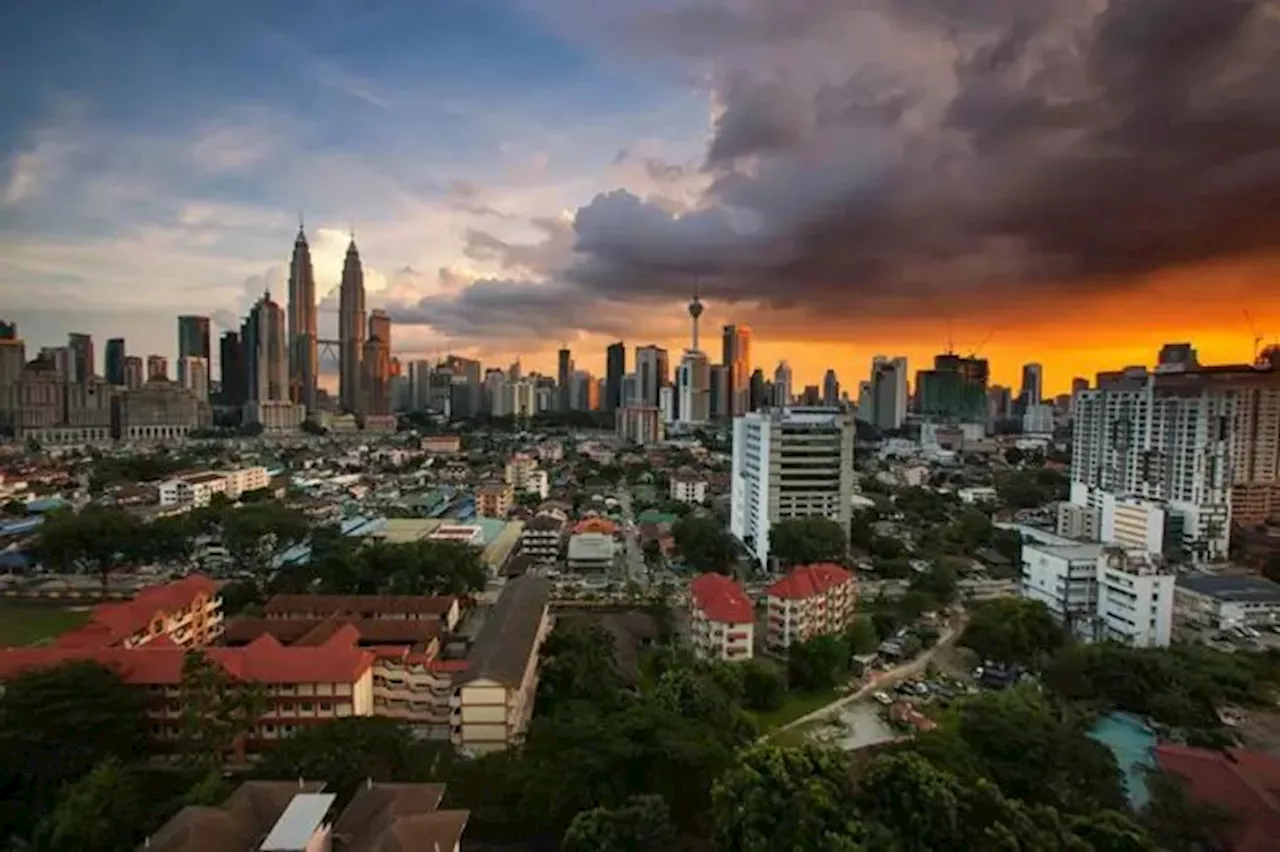 Malaysia's Economy Expands 5.2% in First Nine Months of 2024