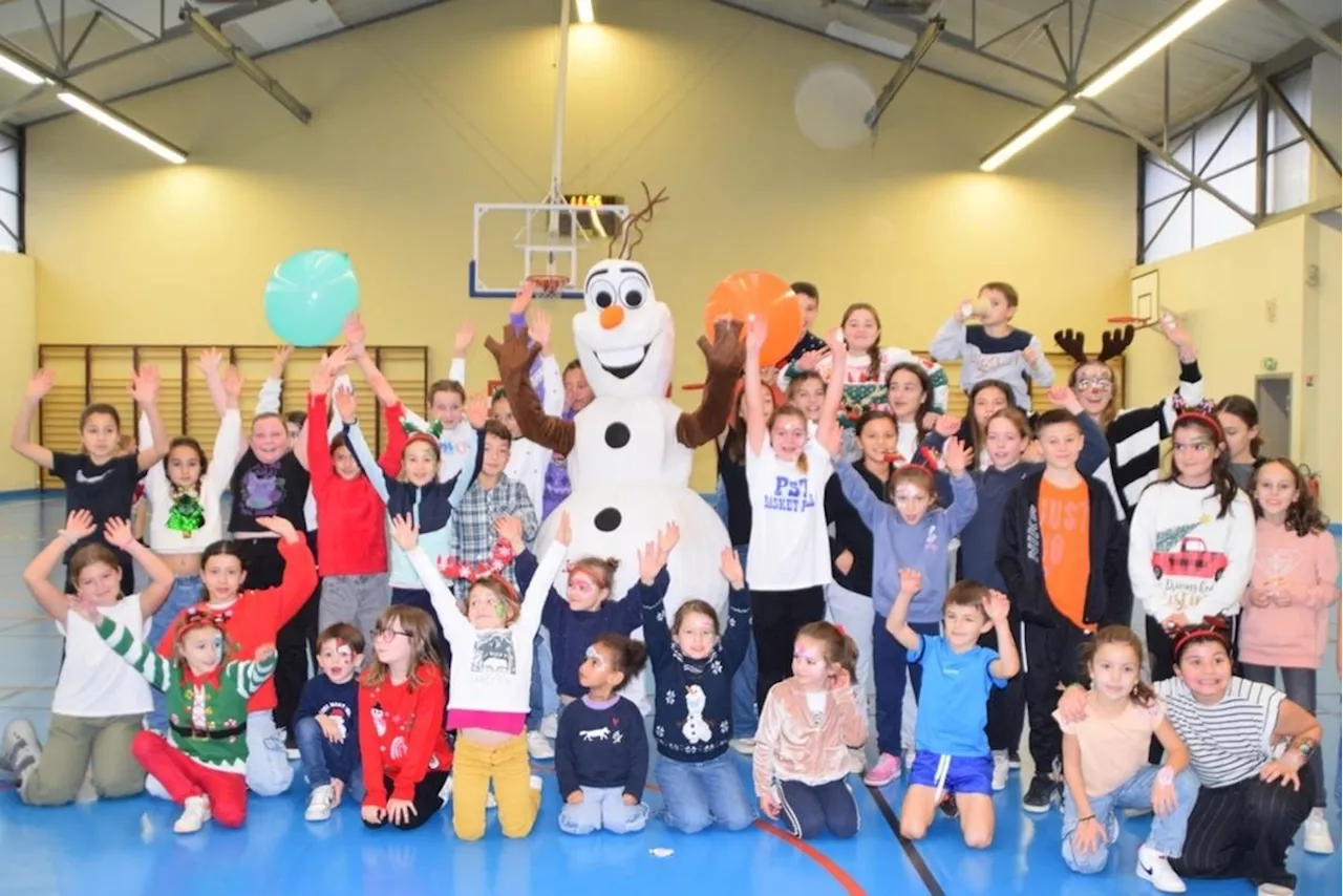 Tartas : l’Amicale des poulettes a offert un beau Noël à l’école de basket