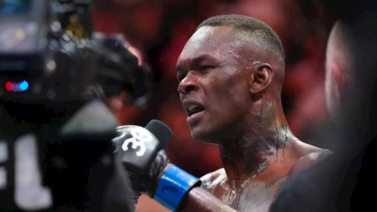 Israel Adesanya Beraksi di UFC Arab Saudi