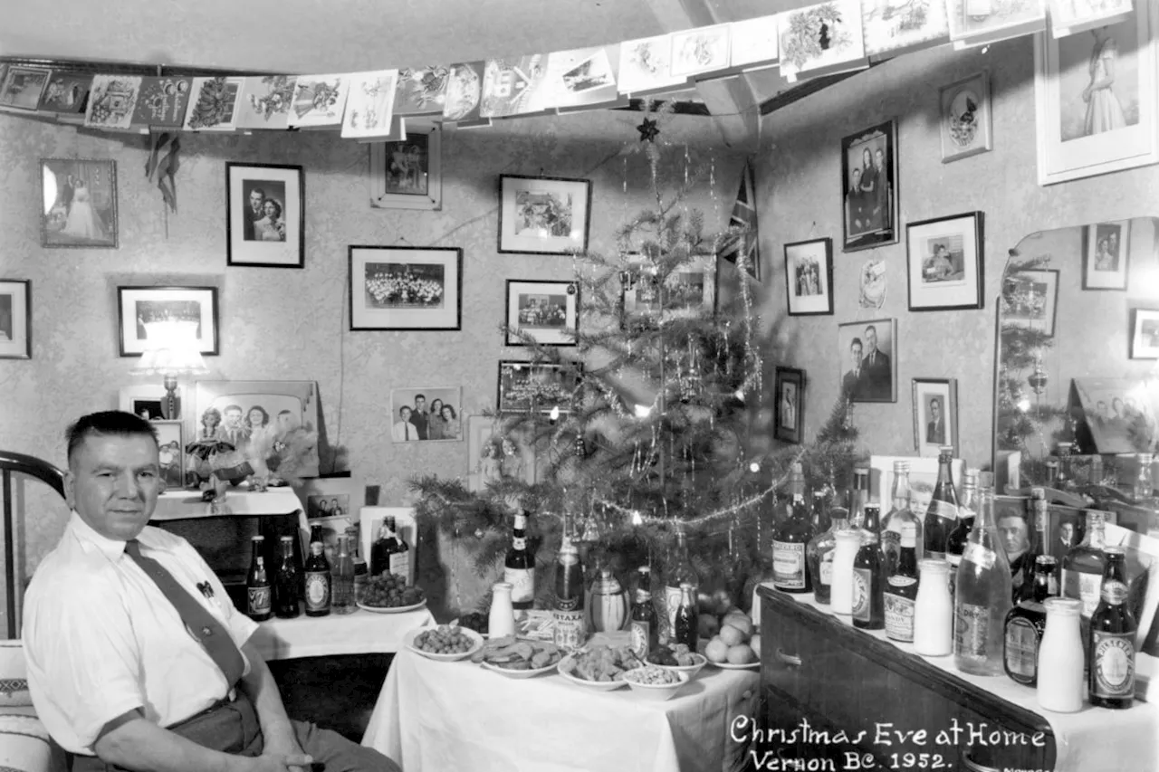 A Christmas Eve Snapshot from 1952: Life at the National Cafe