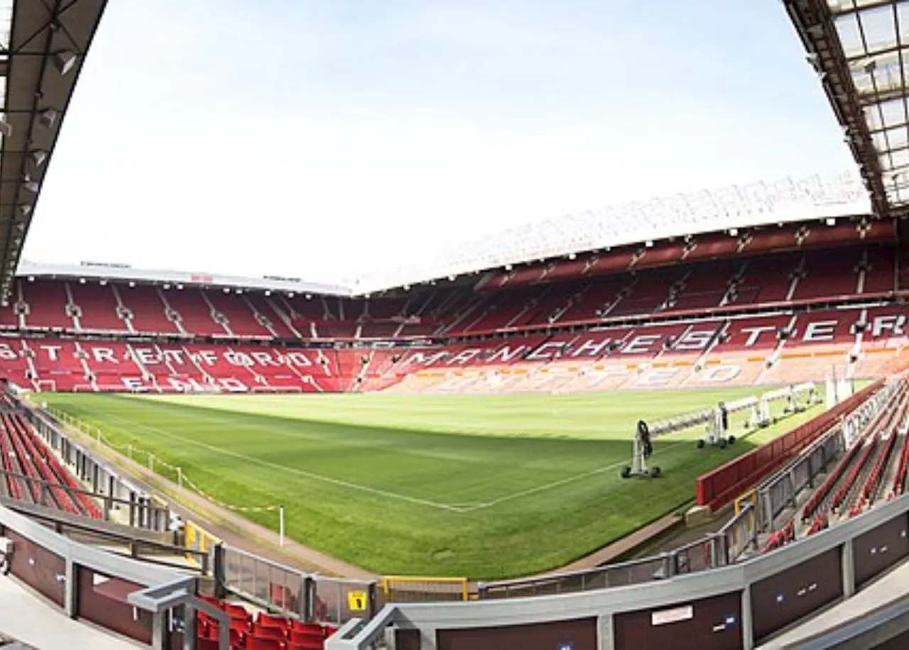 Mice at Old Trafford Add to Manchester United's Woes