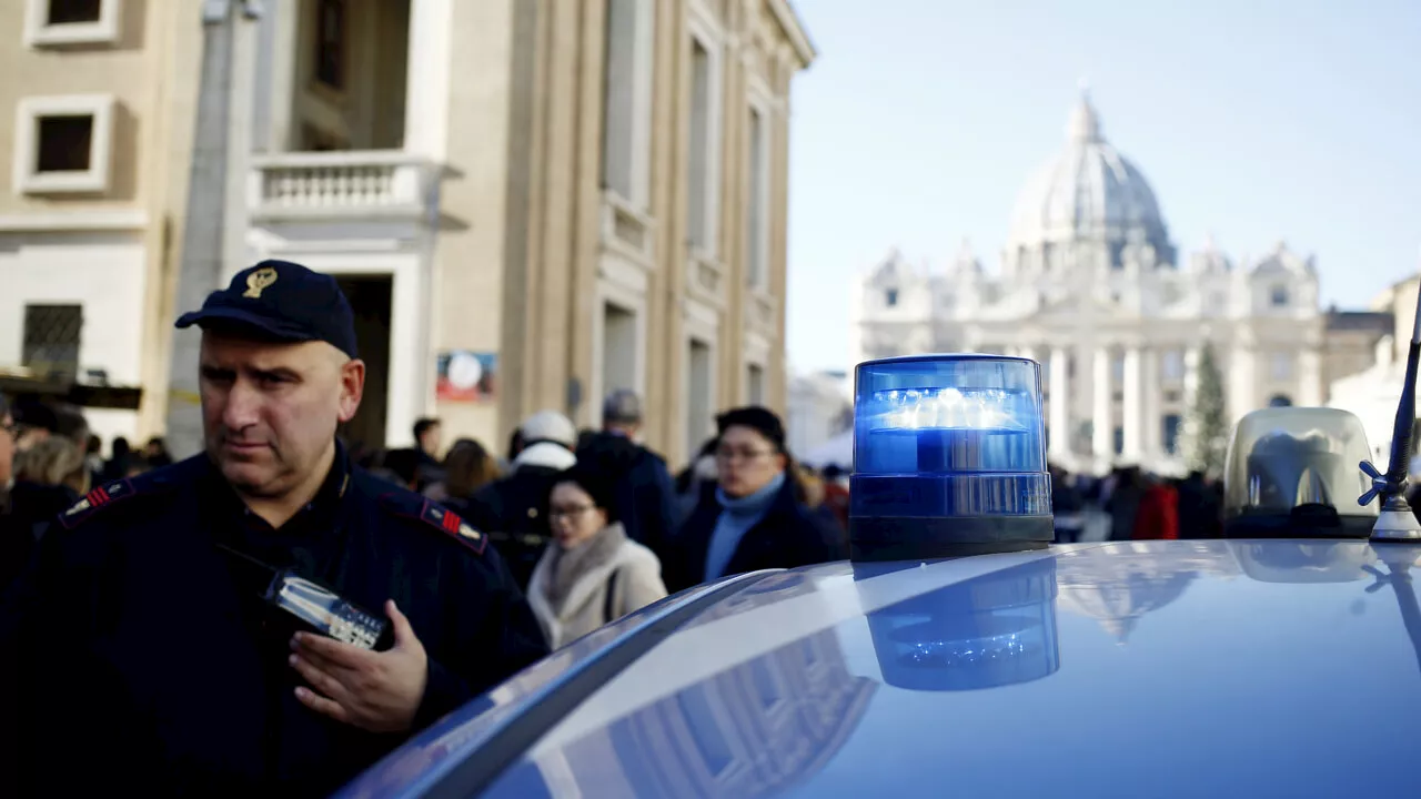 Donna senza dimora trovata morta a Roma vicino a San Pietro