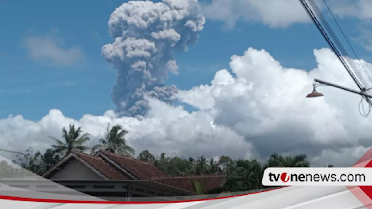 Gunung Raung Erupsi