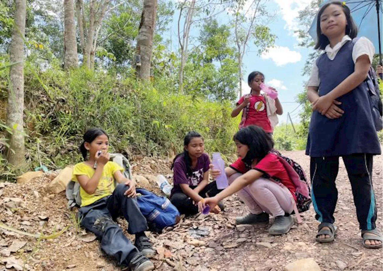 Rural Sabah Students Face Challenges of Muddy Roads and Dilapidated Schools