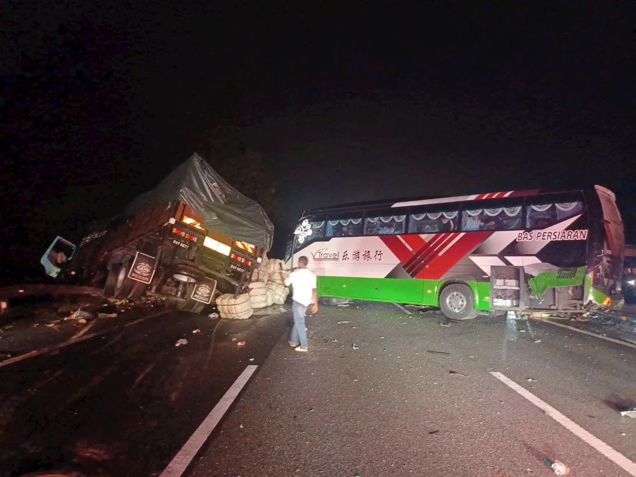 Tayar lori tercabut punca nahas korbankan tujuh nyawa