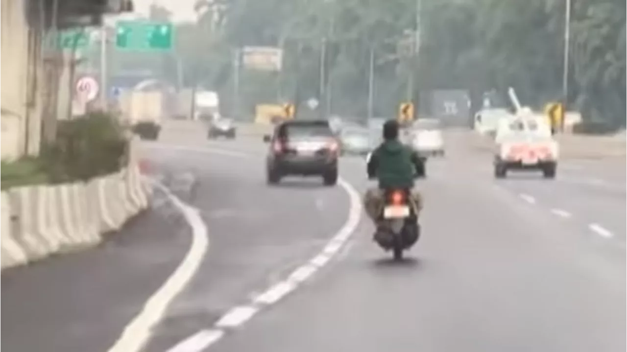 Viral Pengguna Motor Masuk Jalan Tol Bekasi, Netizen: Patah Hati Kayaknya