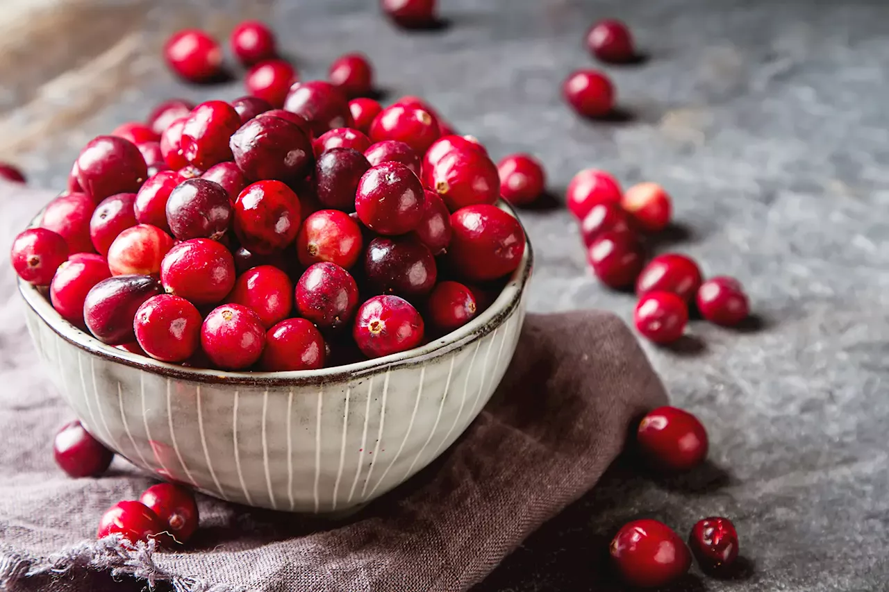 Cranberries: Nutritional Powerhouse and Thanksgiving Staple