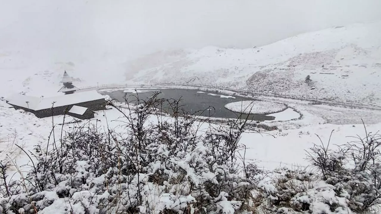 हिमाचल और उत्तराखंड में बर्फबारी का सिलसिला जारी, उत्तर भारत शीतलहर की चपेट में