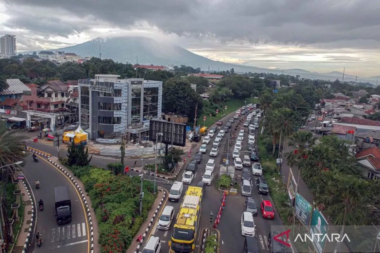 Kebijakan Ganjil Genap Diterapkan di Jalur Puncak