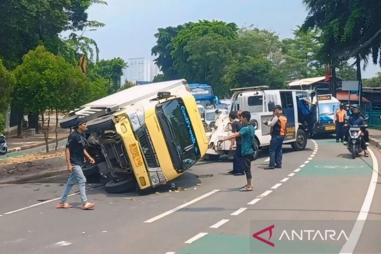 Pengamat Minta Pemerintah Perketat Pengawasan Angkutan Logistik