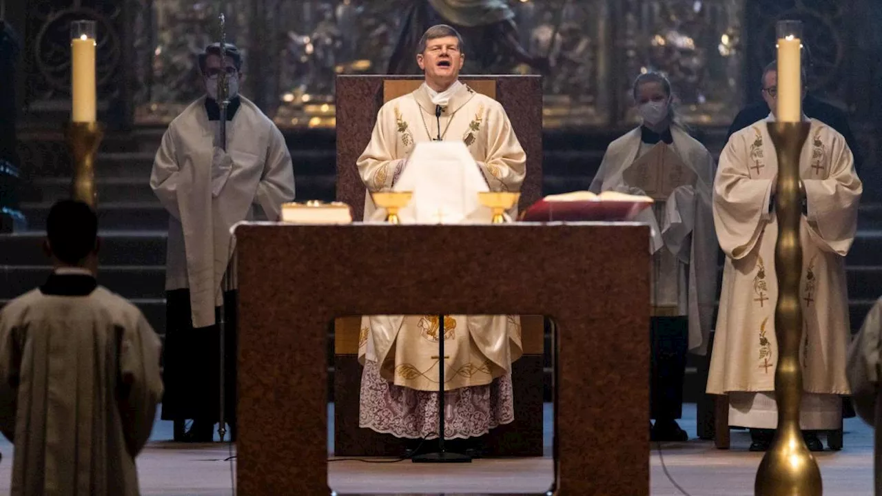 Katholische Kirche: Protest gegen Kündigung: Besucher stören Christmette von Freiburger Erzbischof