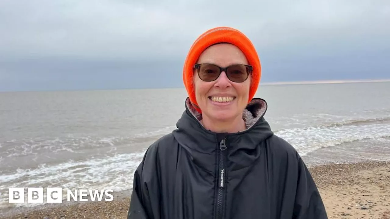 Advent swimming challenge sees woman brave North Sea in Norfolk