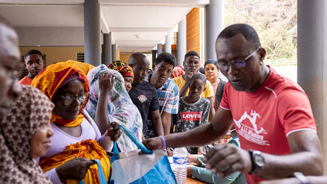 Cyclone Chido à Mayotte : Deux semaines après le passage du cyclone, la reconstruction est lente