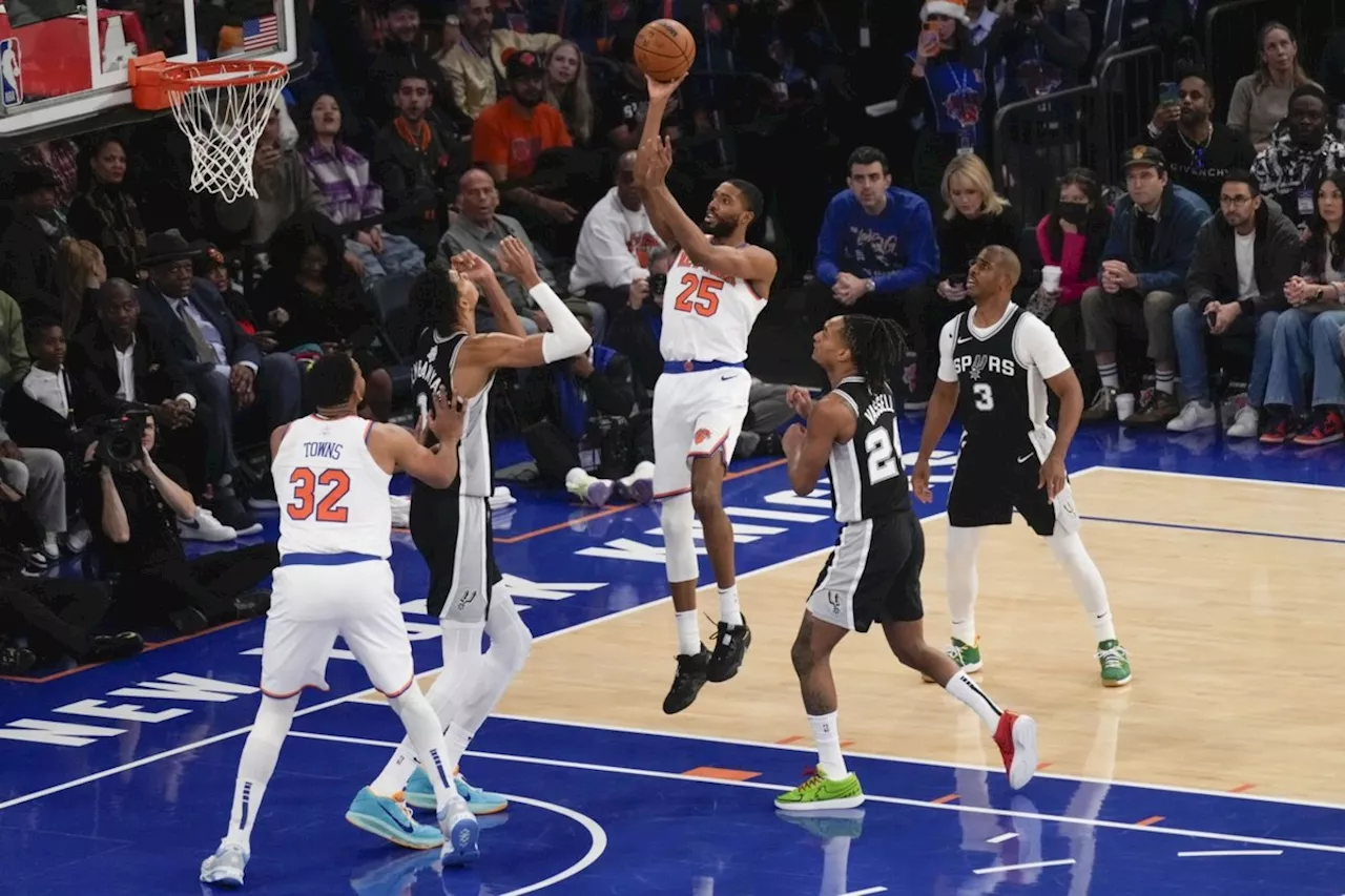 Bridges Scores 41, Knicks Top Wembanyama and Spurs on Christmas