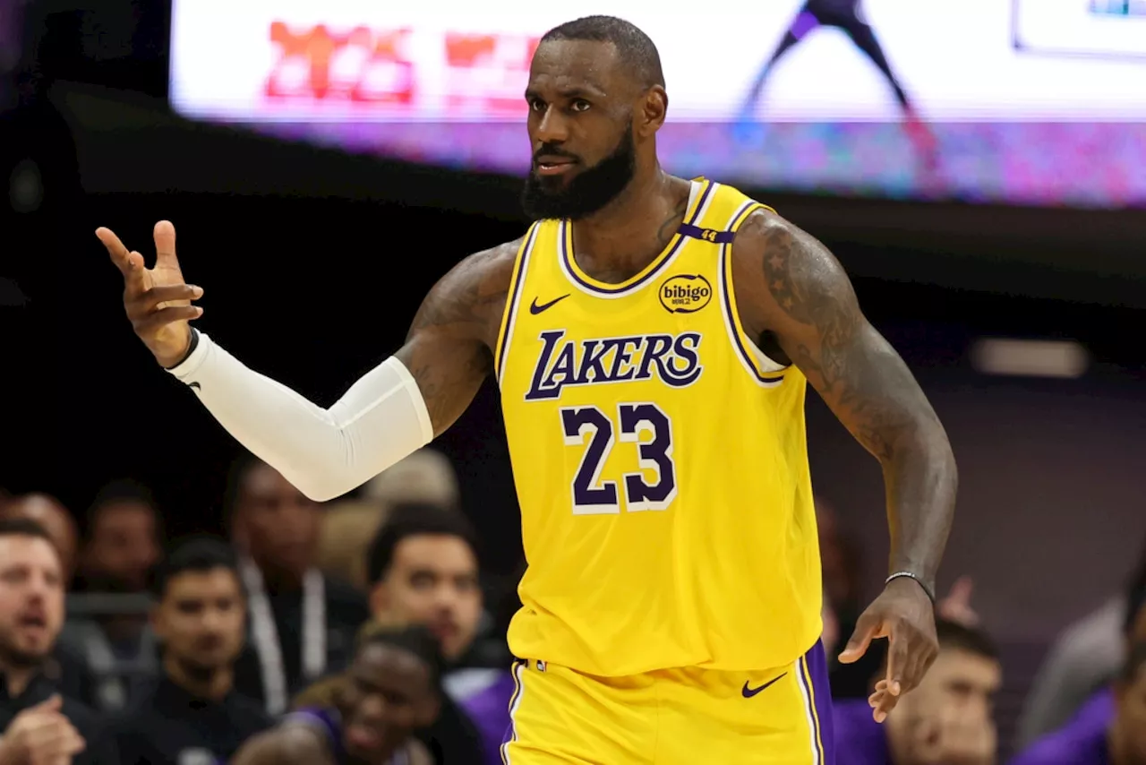 Where to watch Lakers vs. Warriors NBA Christmas game FREE STREAM today