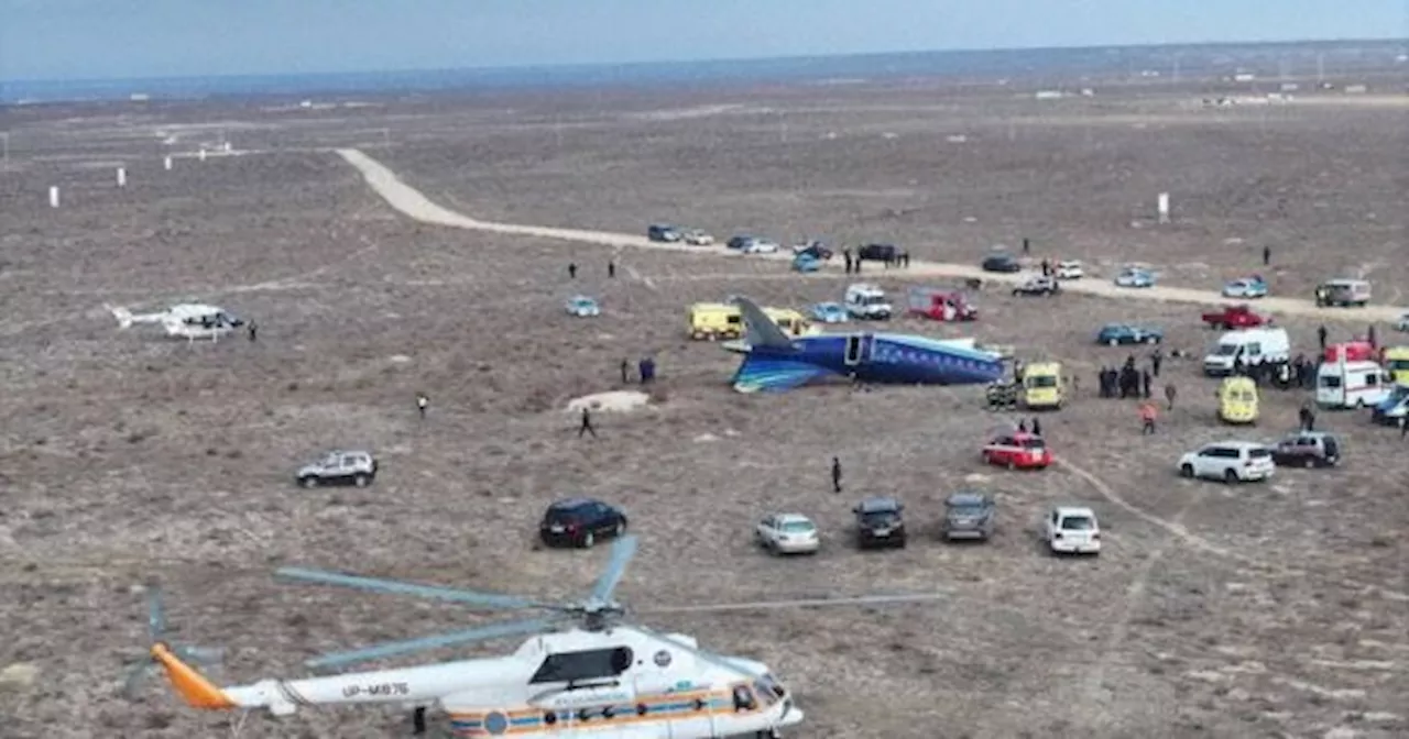 Avión de Azerbaijan Airlines se estrella en Aktau, al menos 39 muertos