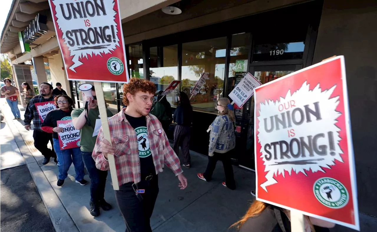 Trabajadores de Starbucks en EEUU inician primera huelga nacional