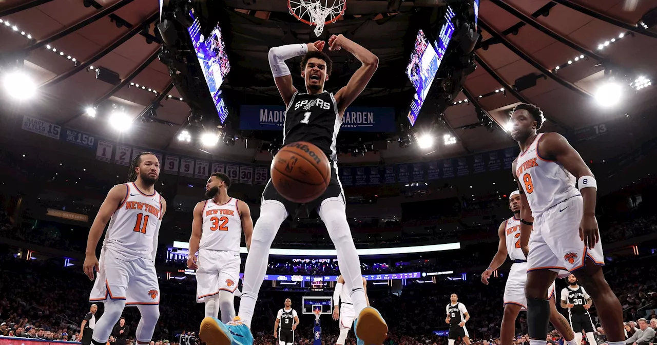 Wembanyama brille mais les Spurs s'inclinent face aux Knicks au 'Christmas Day'